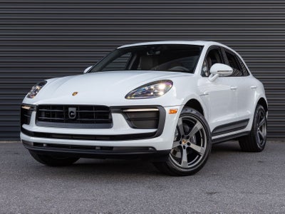 2026 Porsche Macan AWD
