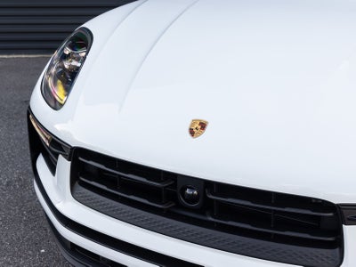 2026 Porsche Macan AWD