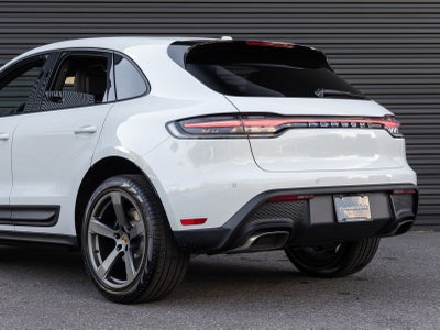 2026 Porsche Macan AWD