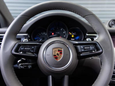 2026 Porsche Macan AWD