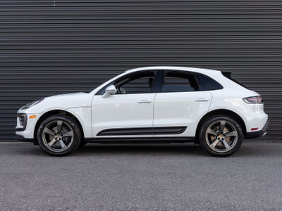 2026 Porsche Macan AWD