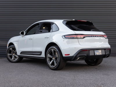 2026 Porsche Macan AWD