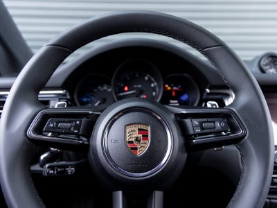 2025 Porsche Macan Macan