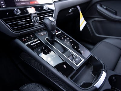 2025 Porsche Macan Macan