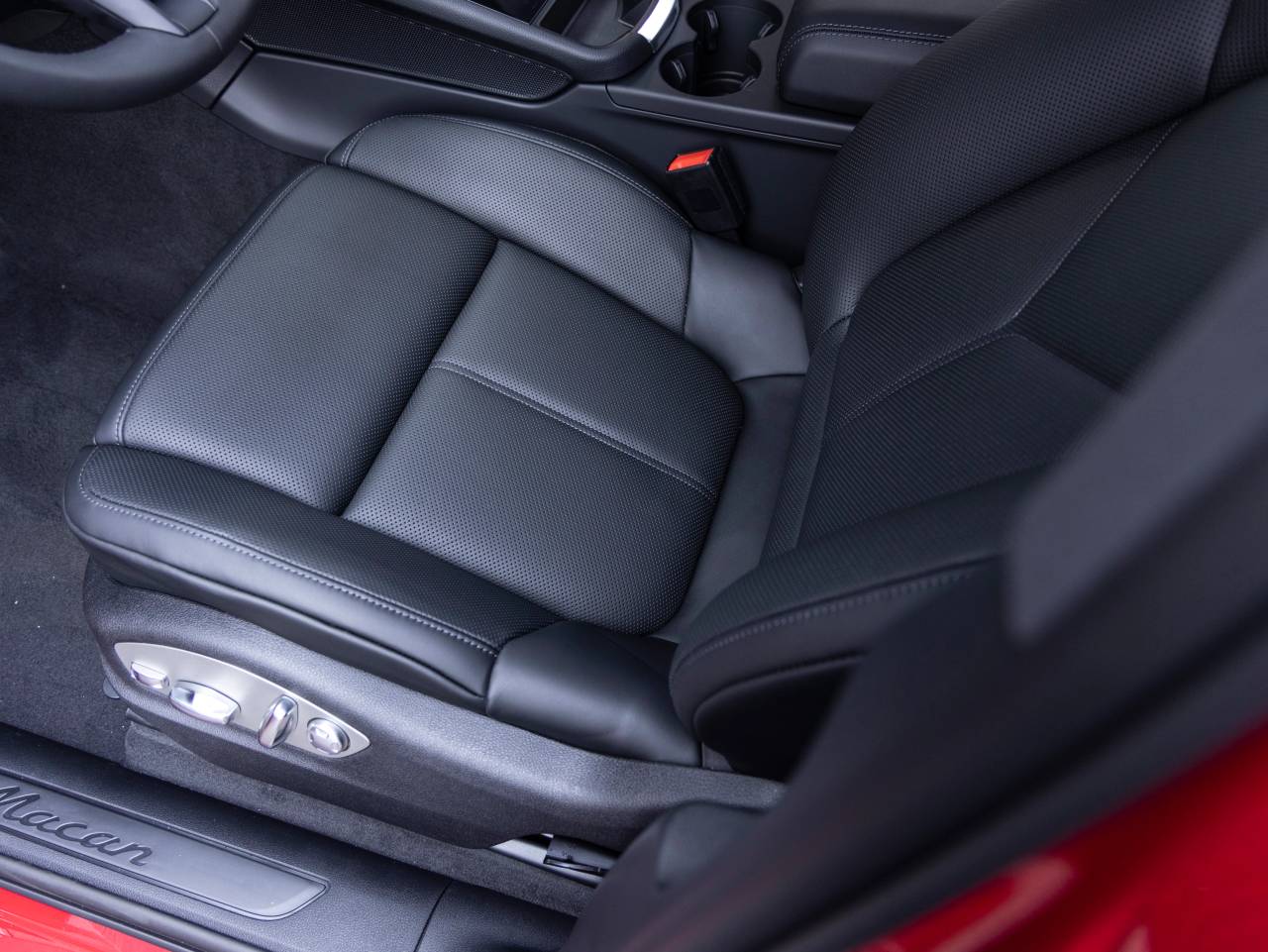 2025 Porsche Macan Macan