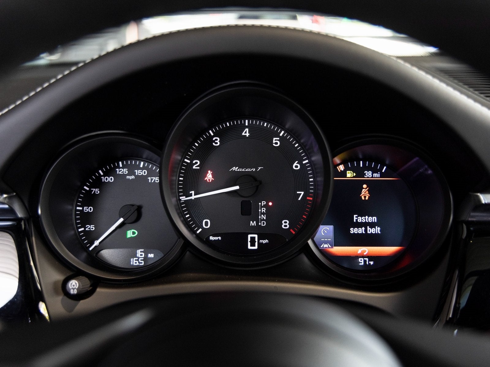 2025 Porsche Macan Macan T