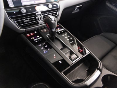 2025 Porsche Macan Macan T