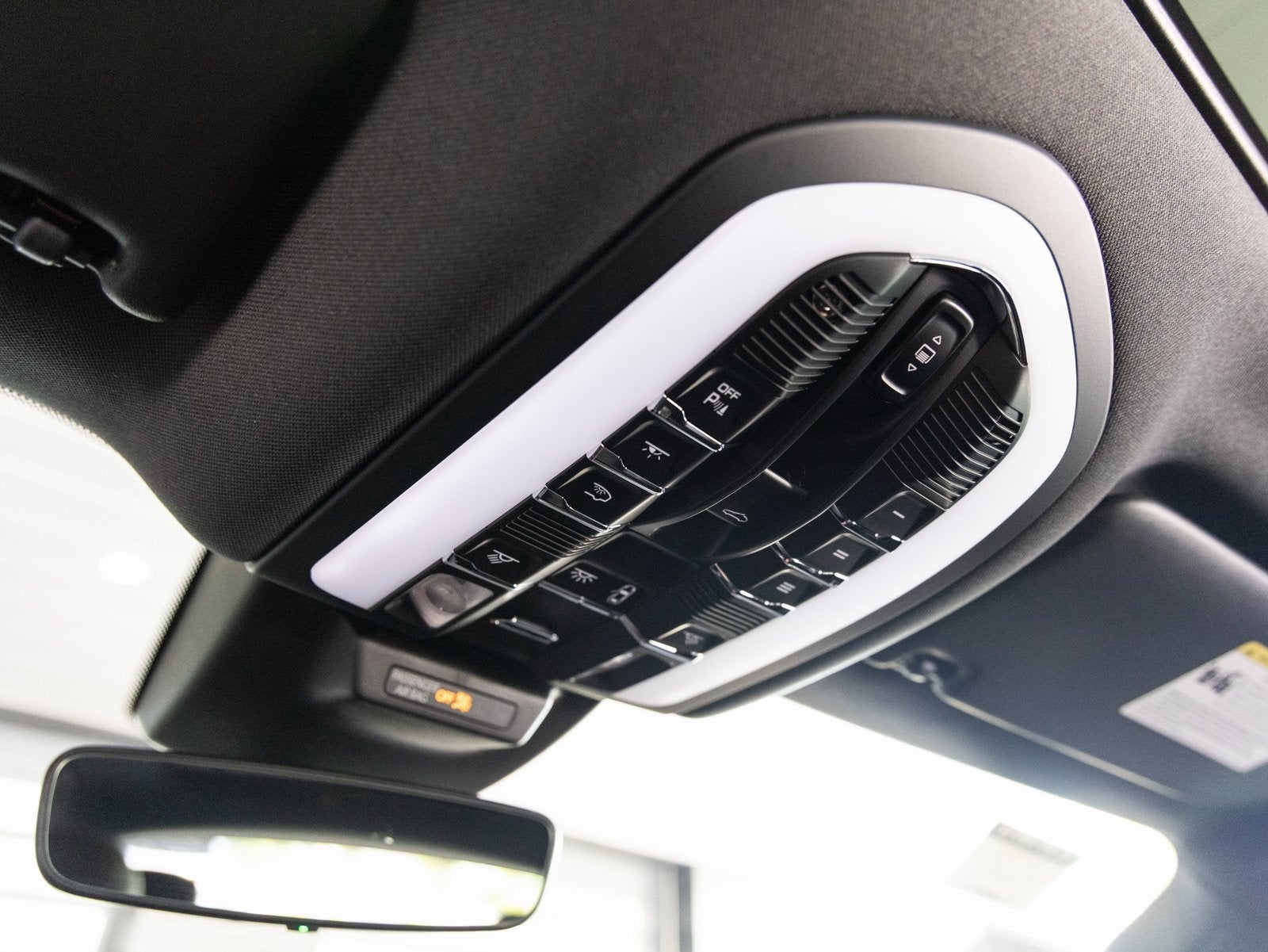 2025 Porsche Macan Macan T