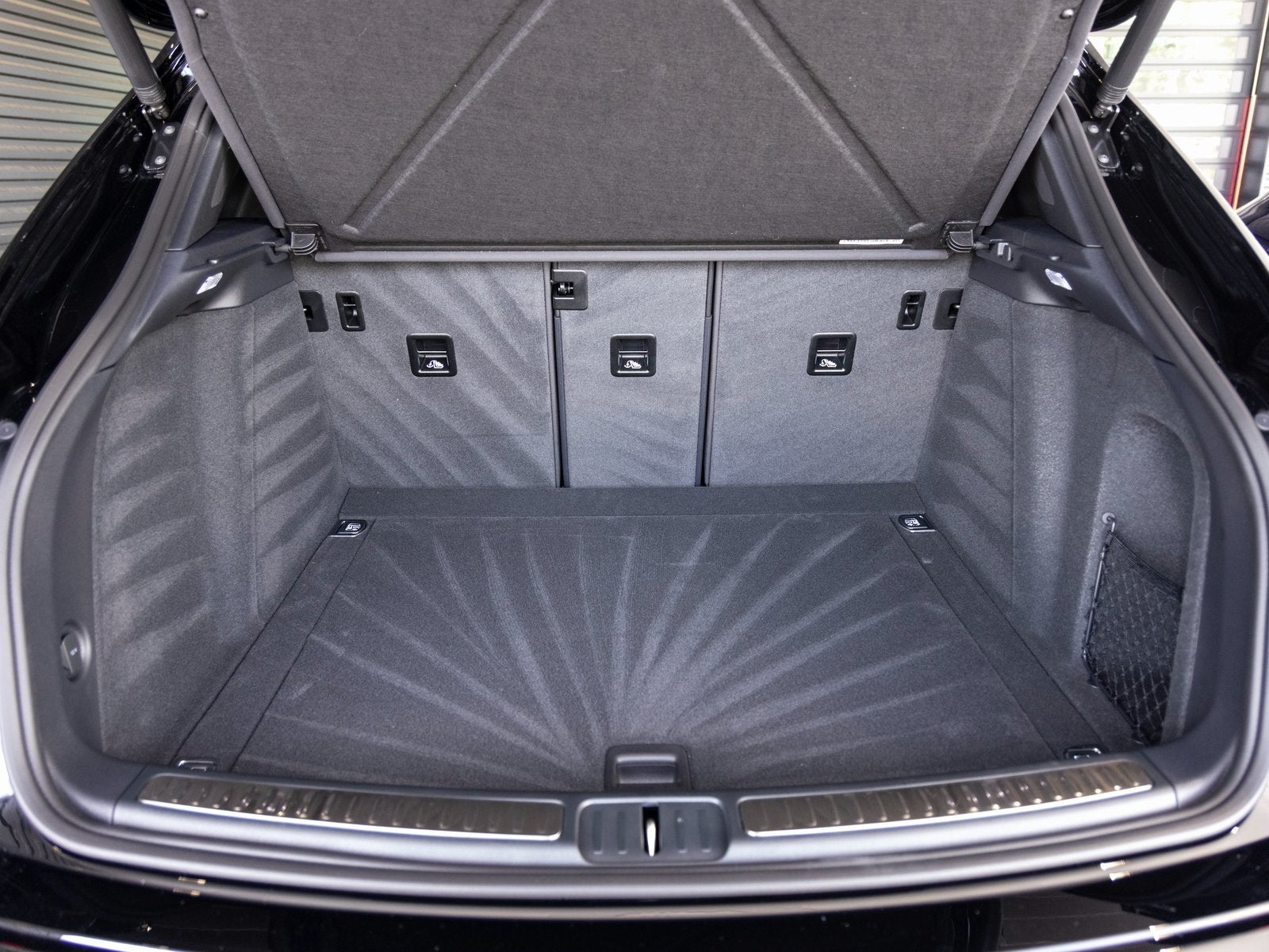 2025 Porsche Macan Macan T