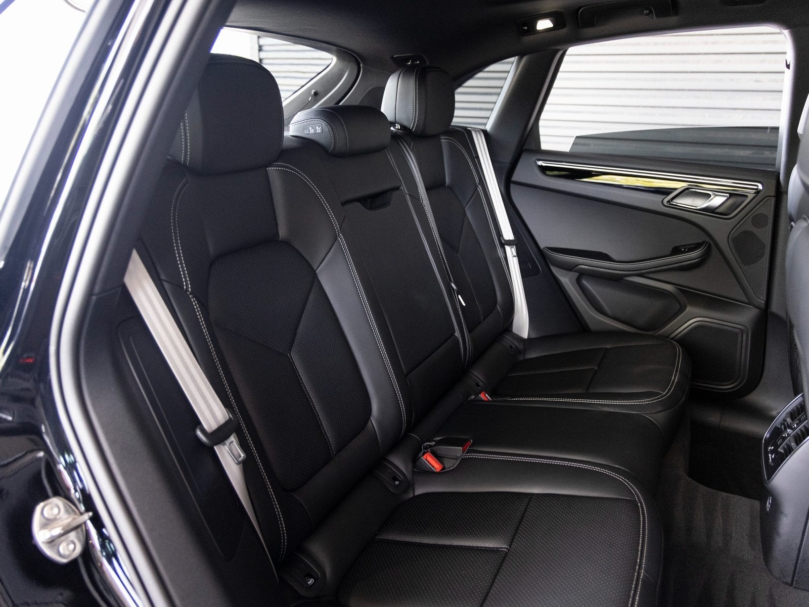 2025 Porsche Macan Macan T