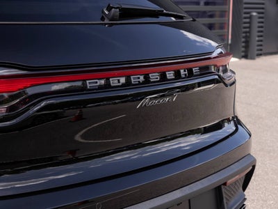 2025 Porsche Macan Macan T