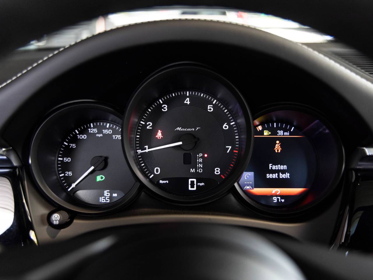 2025 Porsche Macan Macan T