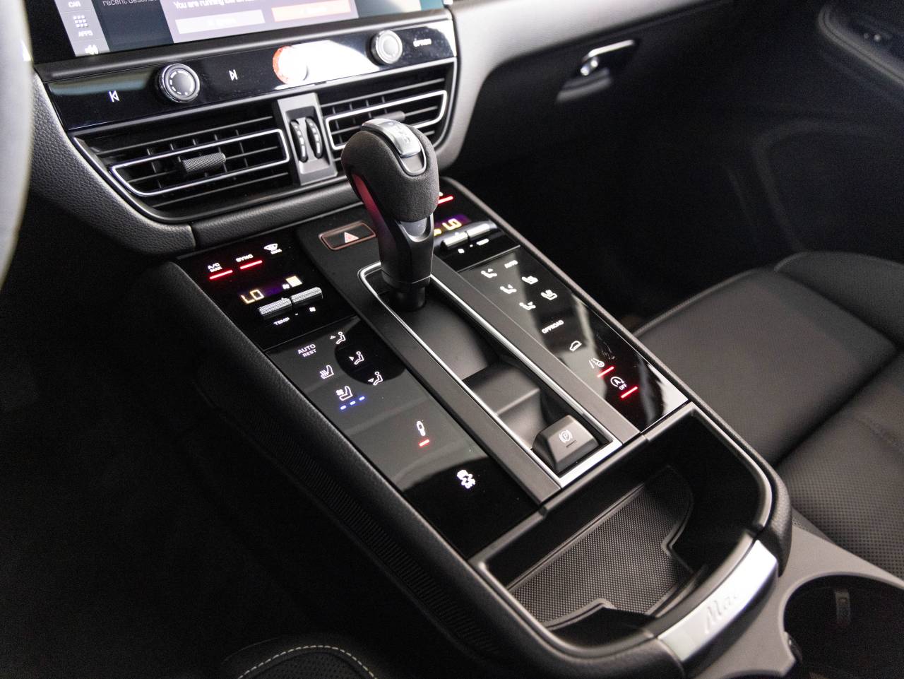 2025 Porsche Macan Macan T