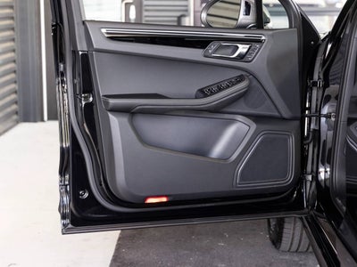 2025 Porsche Macan Macan T