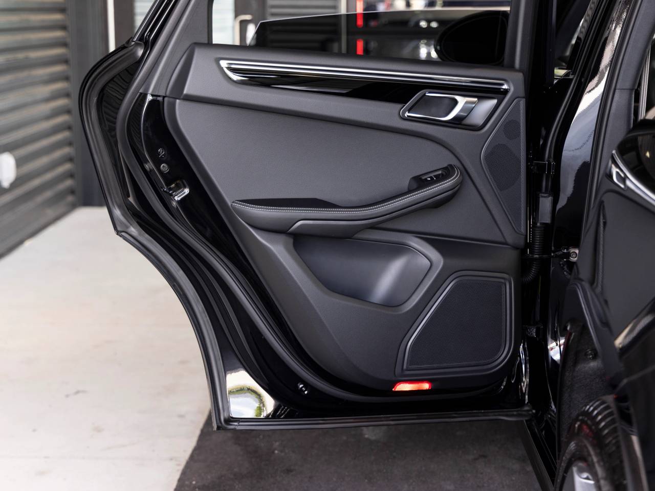 2025 Porsche Macan Macan T