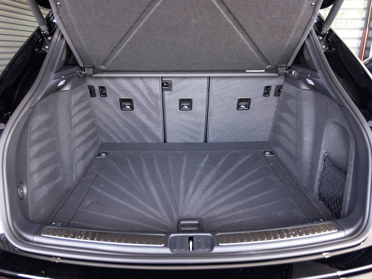 2025 Porsche Macan Macan T