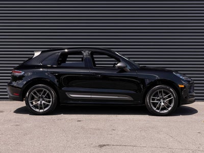 2025 Porsche Macan Macan T