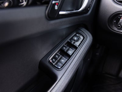 2020 Porsche Macan Macan