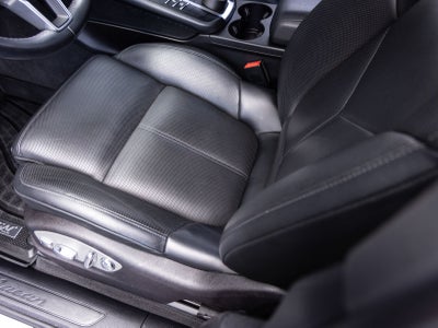 2020 Porsche Macan Macan