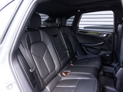 2020 Porsche Macan Macan