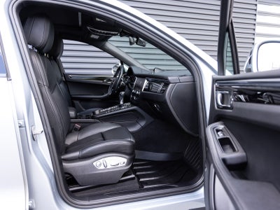 2020 Porsche Macan Macan