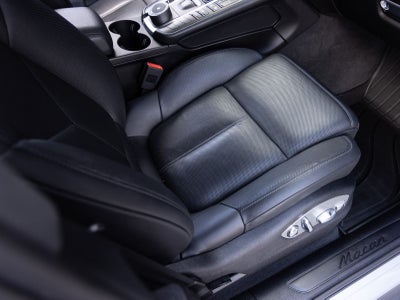 2020 Porsche Macan Macan
