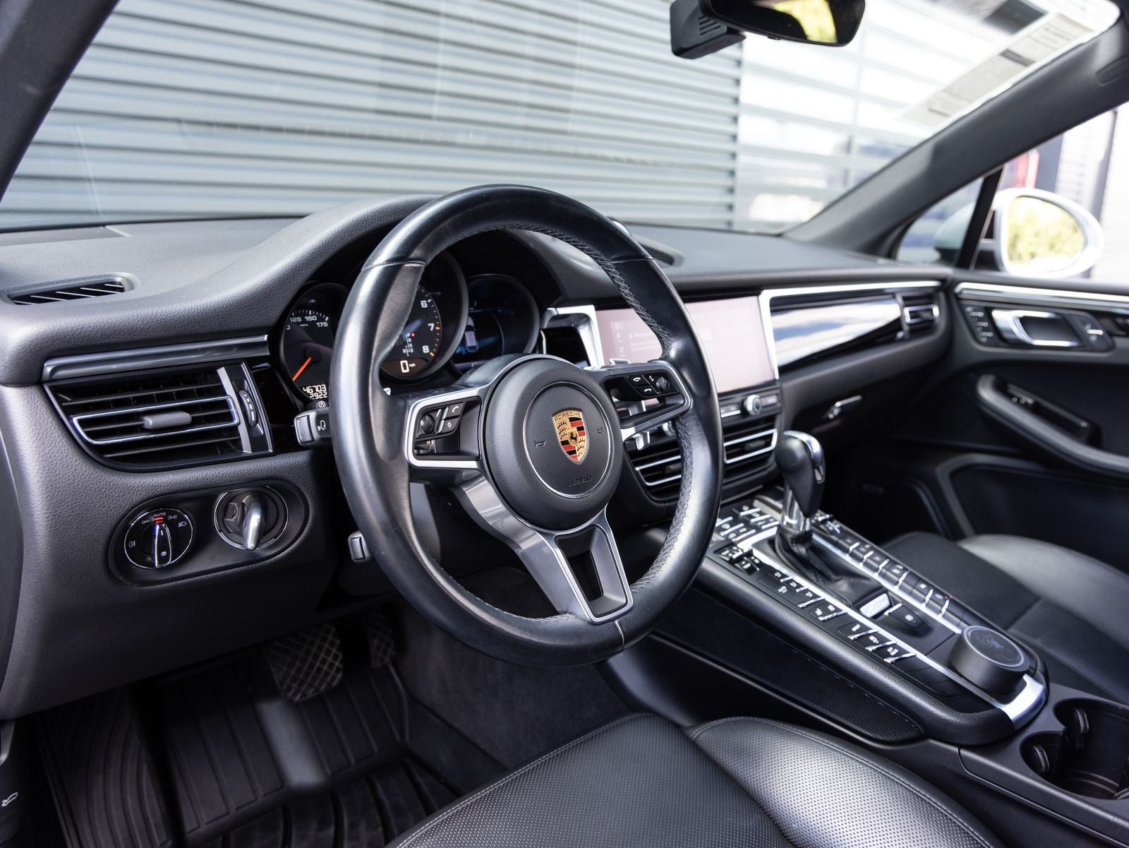 2020 Porsche Macan Macan