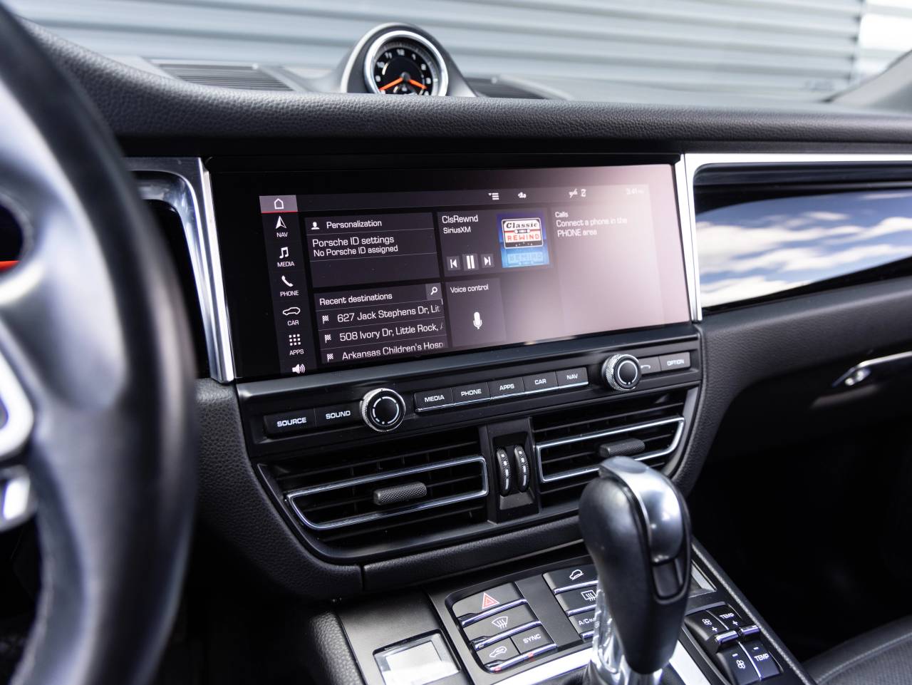 2020 Porsche Macan Macan