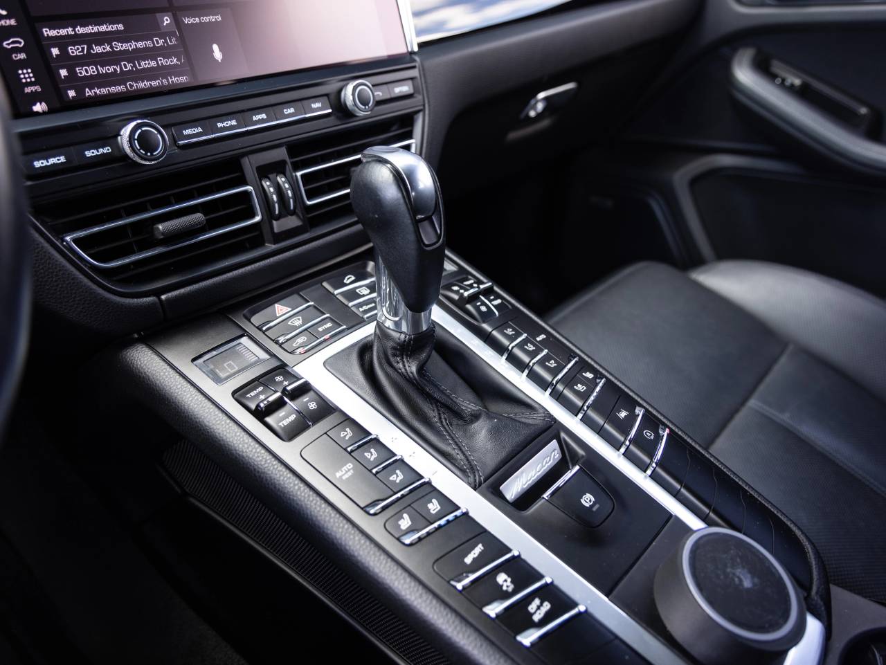 2020 Porsche Macan Macan