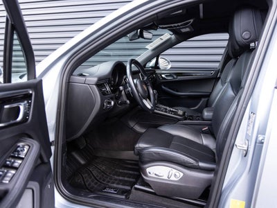 2020 Porsche Macan Macan