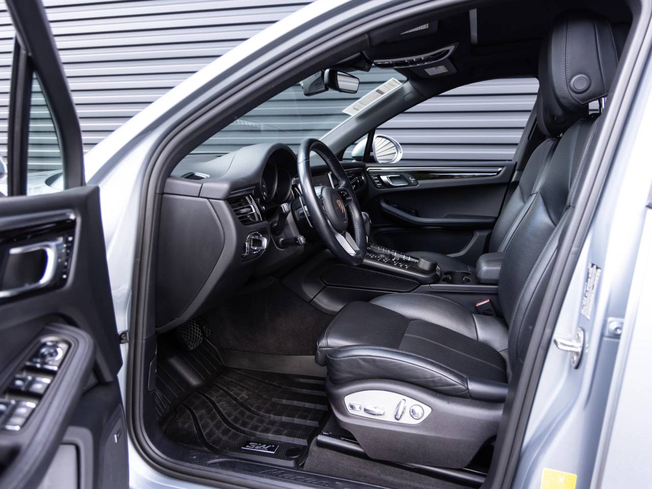 2020 Porsche Macan Macan