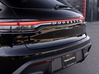 2026 Porsche Macan Macan