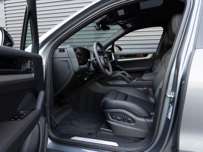 2026 Porsche Cayenne AWD