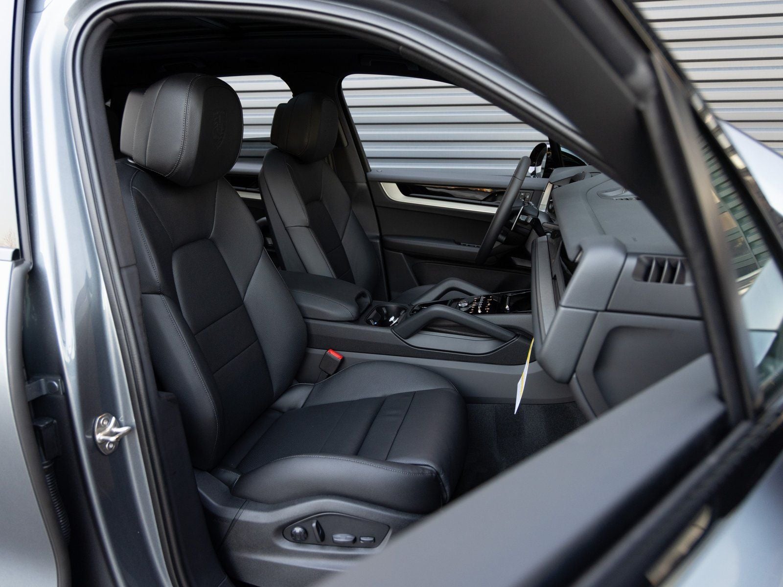 2026 Porsche Cayenne AWD