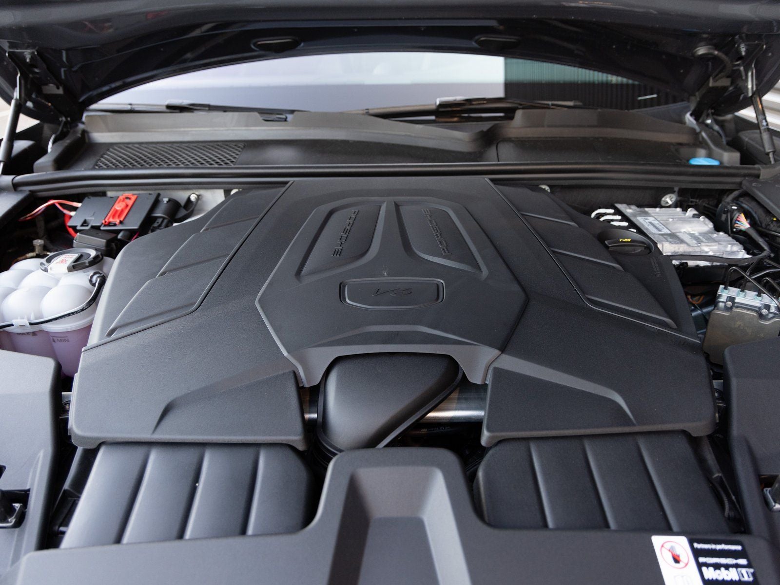 2026 Porsche Cayenne AWD