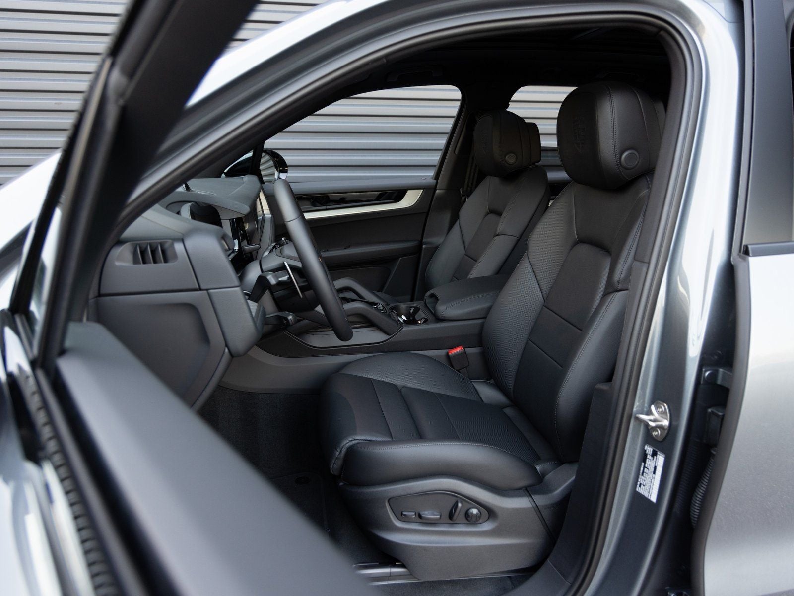 2026 Porsche Cayenne AWD