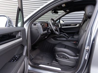 2026 Porsche Cayenne AWD