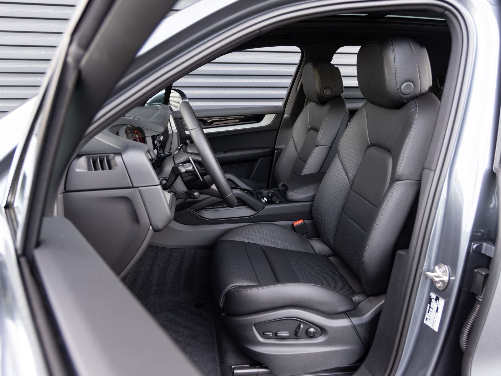 2026 Porsche Cayenne AWD