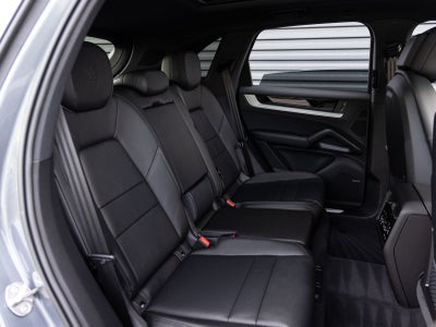 2026 Porsche Cayenne AWD