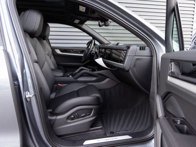 2026 Porsche Cayenne AWD