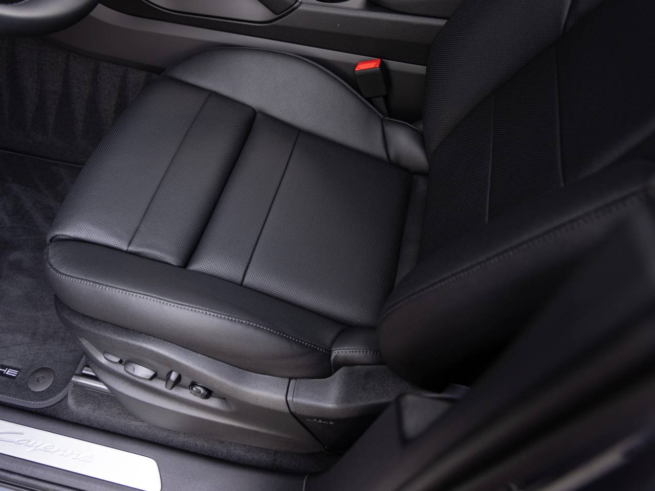 2026 Porsche Cayenne AWD