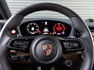 2025 Porsche Cayenne AWD