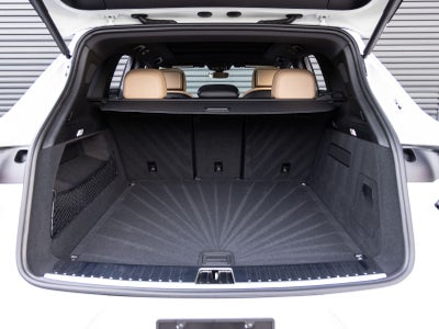 2025 Porsche Cayenne AWD