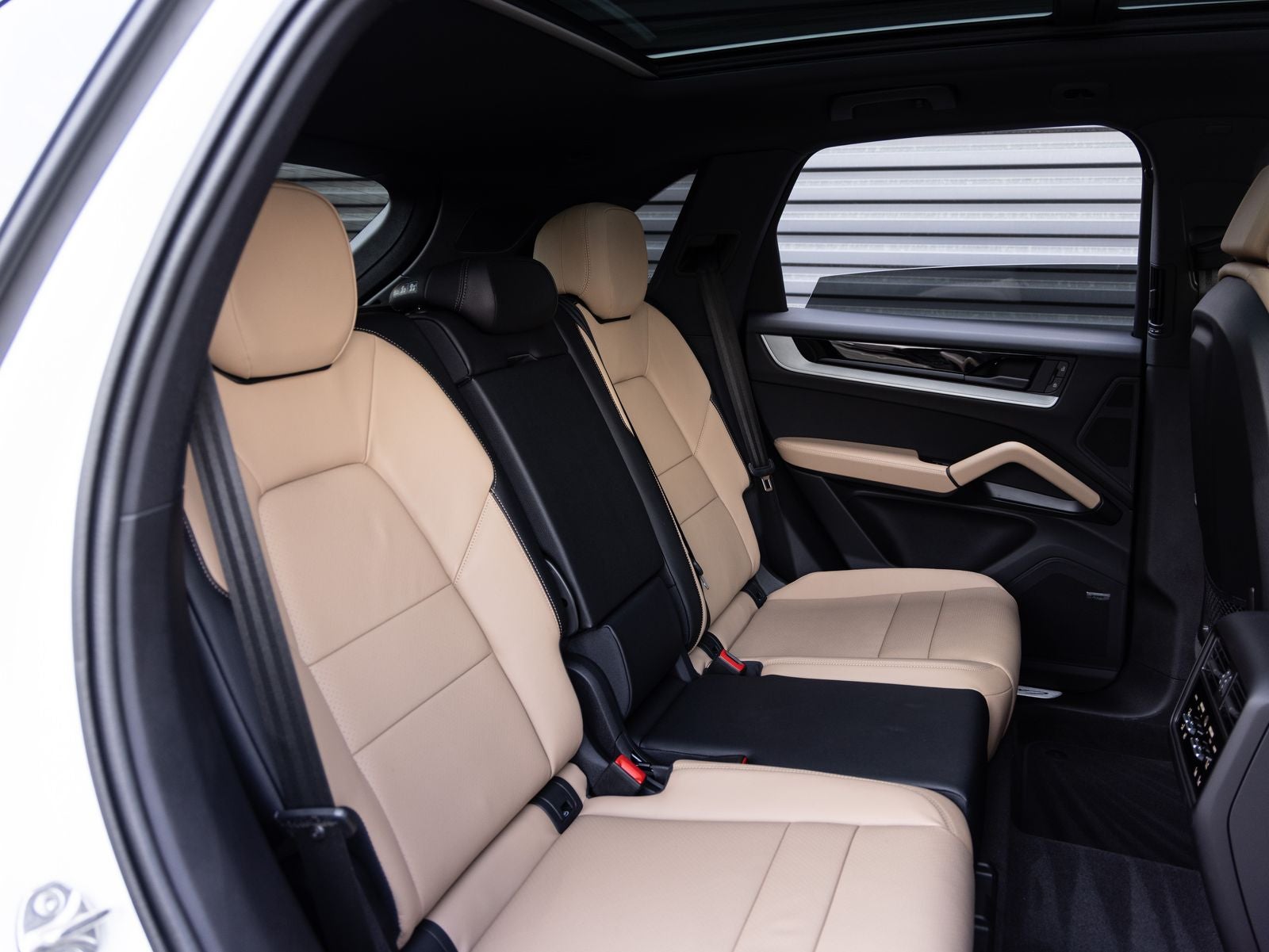 2025 Porsche Cayenne AWD