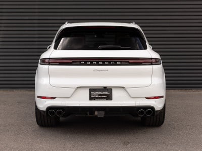 2025 Porsche Cayenne AWD