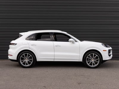 2025 Porsche Cayenne AWD