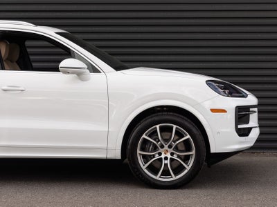 2025 Porsche Cayenne AWD