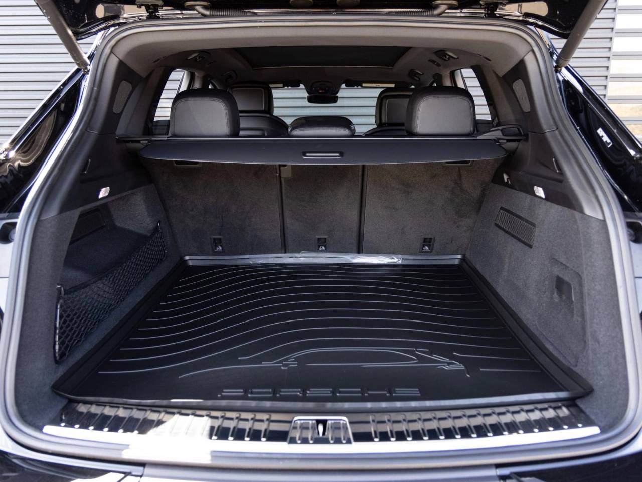 2026 Porsche Cayenne AWD