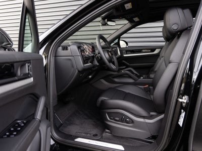 2026 Porsche Cayenne AWD