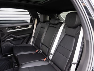 2026 Porsche Cayenne AWD